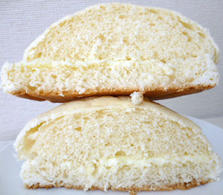 白いチョコメロンパン