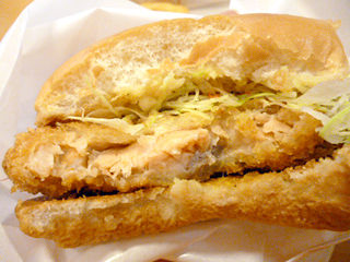 サーモンカツバーガー