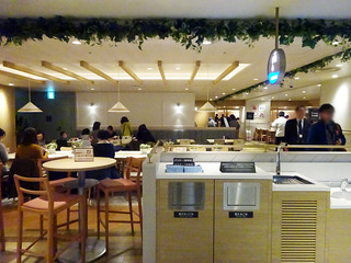 「UMEDA FOOD HALL」
