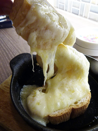 「ビストロやまもと」