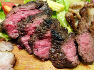 「炭焼きMEAT」