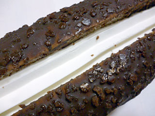 クランチチョコロール<濃厚ミルクホイップ>
