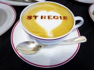 「ST REGIS」