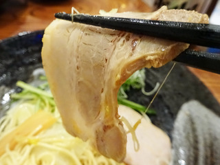「ばくだん家」