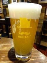 「BEER STAND molto」
