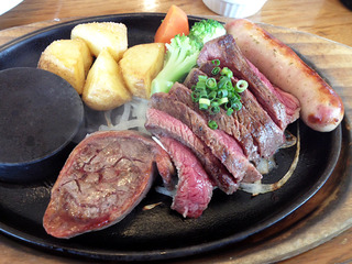 「ステーキのどん」
