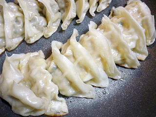 にんにく肉餃子