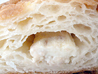 大きなツナデニッシュ