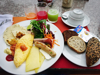 「Shangri-La hotel」
