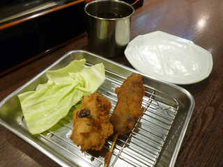 「串カツまる」