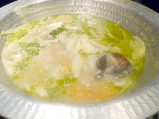 「六角鶏梅田堂山店」