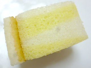 もちっとロール<ホワイトチョコ&ベリー>