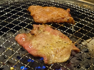 「牛兆」