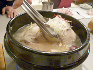 「korean cafe dining dammi」
