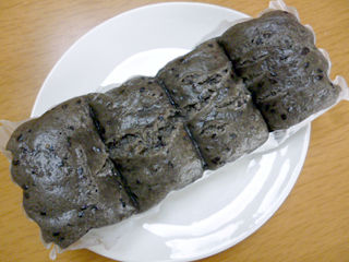 もちっとした食感を楽しむ黒ごま