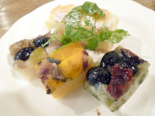 「korean cafe dining dammi」