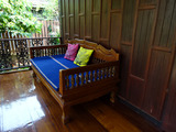 「Lotus Village Hotel」