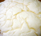 大きなふわふわパン<アーモンドクリーム>