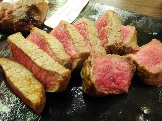 「ニクオ&ベジコ」