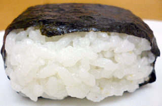 直巻キムミンチおむすび