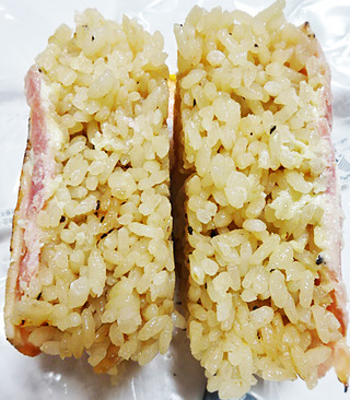炙り焼ベーコンおむすび