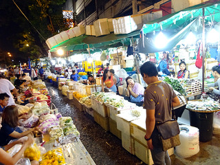 「Pak Klong Market」