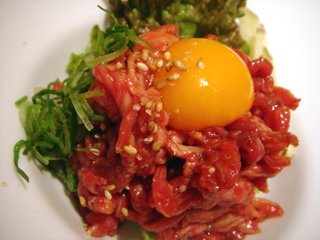 焼き肉栄伸 ユッケ