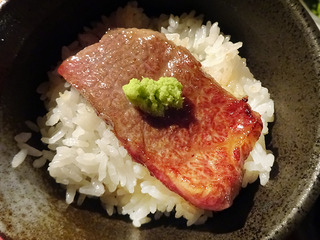 「炭火焼肉たむら」