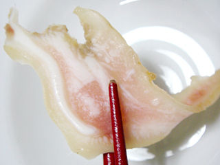 ミミガー<ペッパー&レモン風味>