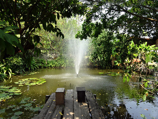 「Lotus Village Hotel」