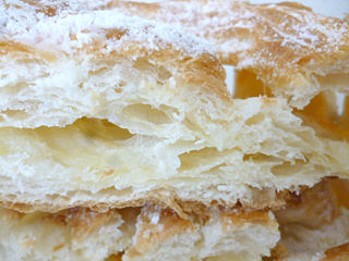 うずまきデニッシュ<メロンクリーム&ミルククリーム>