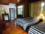 「Lotus Village Hotel」