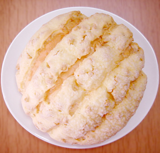 大きなキャラメルチョコチップメロンパン