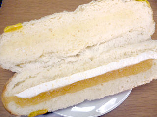 おいしいシューロール<りんご&ホイップ>