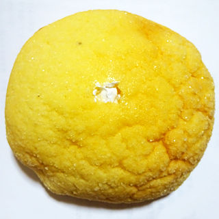 ホイップたっぷりバターメロンパン
