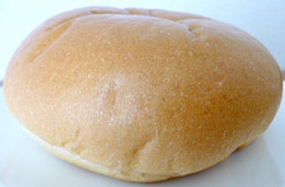 3層の味わいチーズクリームパン