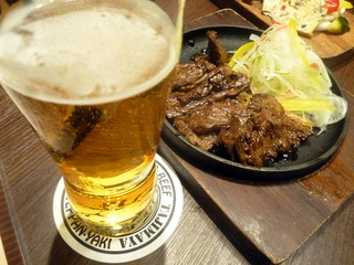 「肉屋の肉バルTAJIMAYA」