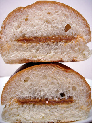 ふんわりコッペ(グリコ味)