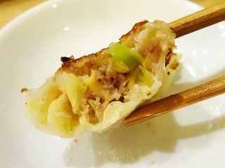「餃子王」