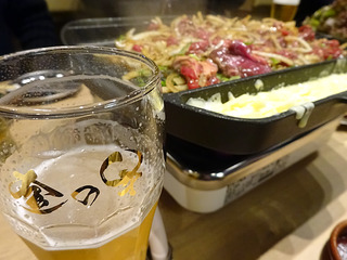 「手巻き焼肉 金の牛」