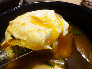 「手巻き焼肉 金の牛」