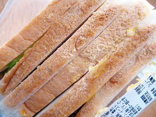 ファミマプレミアムサンド<テリヤキチキンとたまご>