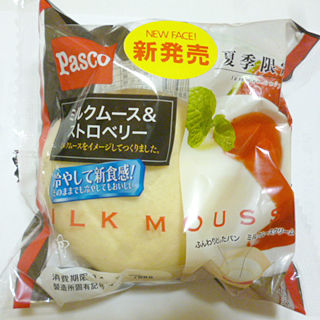 ミルクムース&ストロベリー
