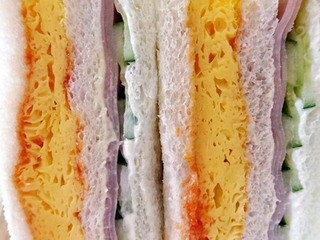 ハムと玉子焼きのサンドイッチ