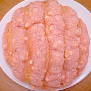 大きないちごチョコチップメロンパン