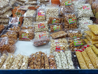 「Waroros Market」