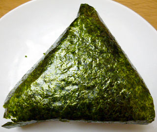 手巻おにぎり鶏そぼろ