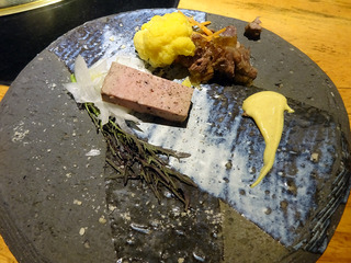 「肉料理とワイン YUZAN」