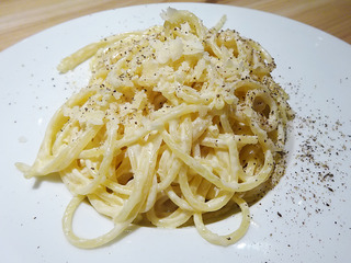 「肉バル吉田」