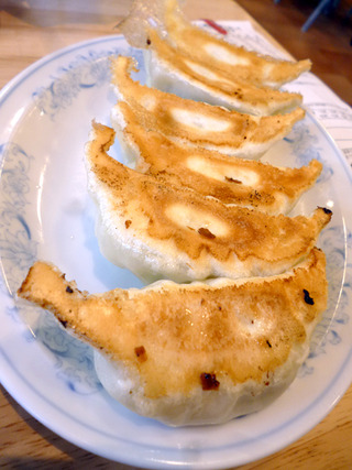 「ぎょうざの満州」
